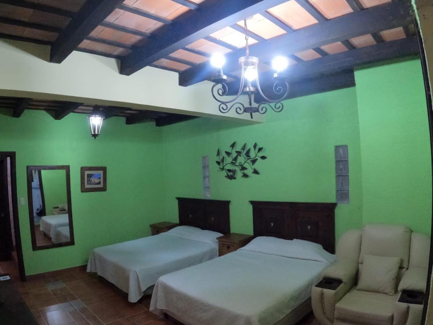 Hotel El Mirador Anexo 1 Santa Lucía Milpas Altas Quarto foto