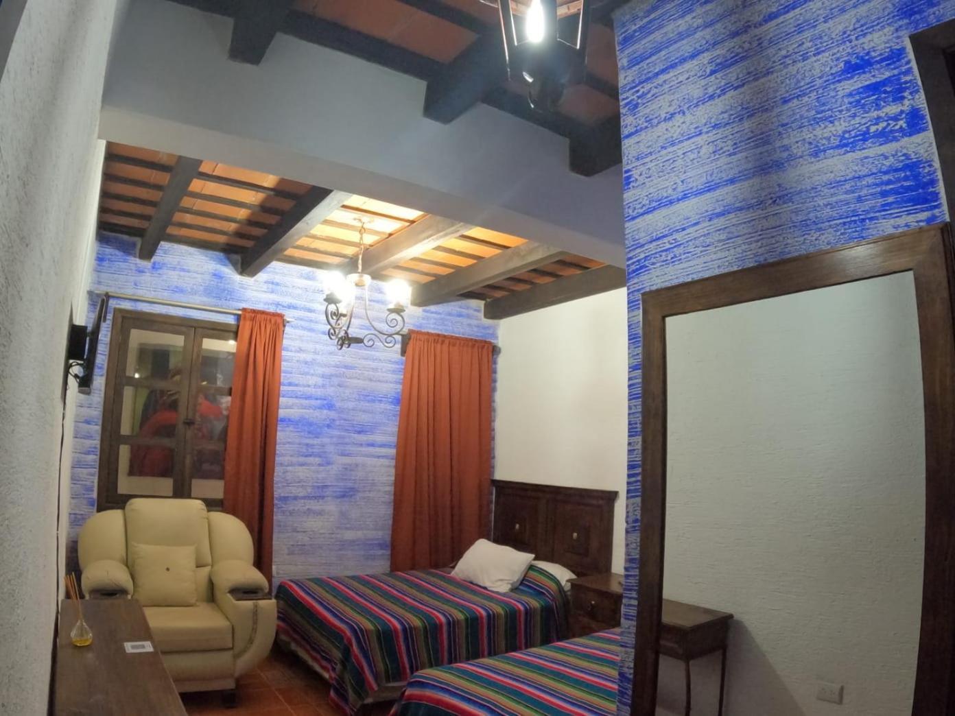Hotel El Mirador Anexo 1 Santa Lucía Milpas Altas Quarto foto